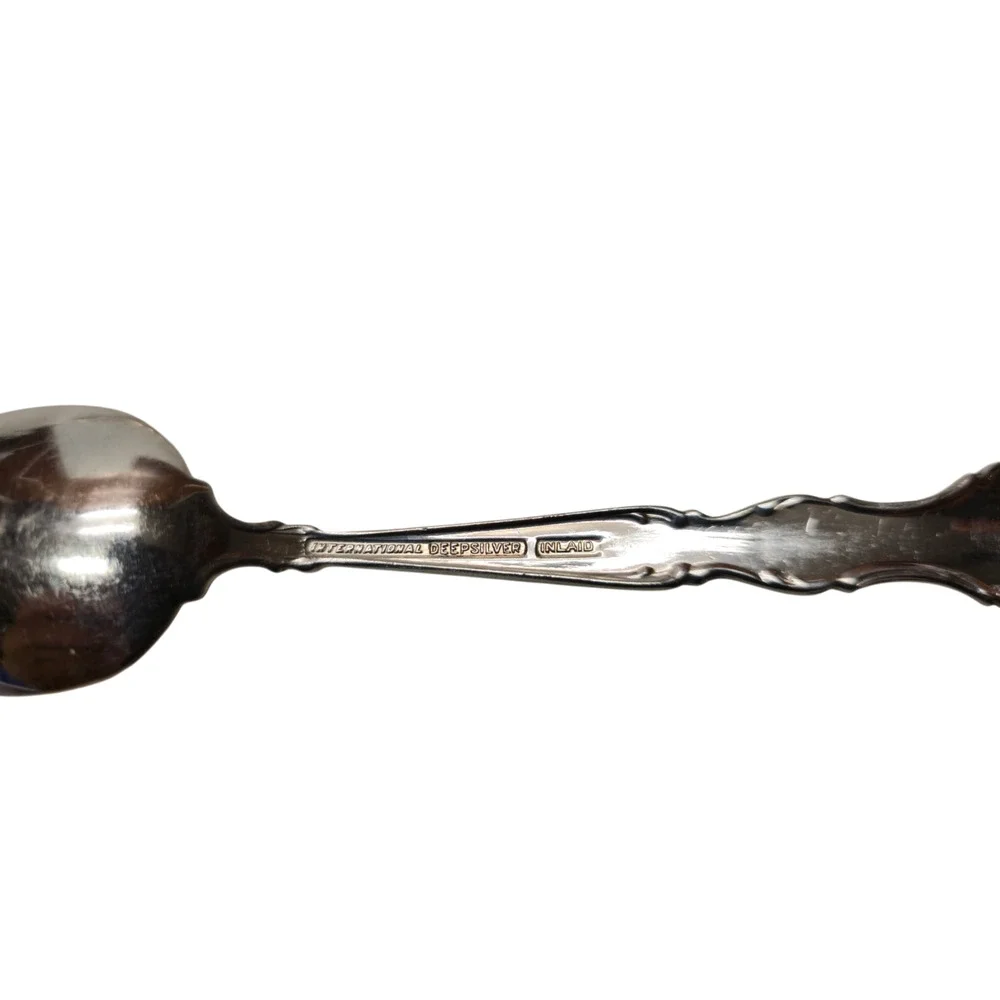 Lot of 18 International Deepsilver Inland Tea Spoon Vintage